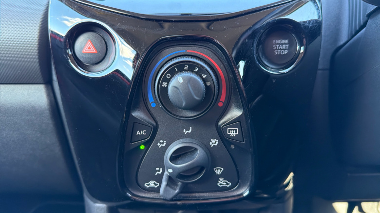 Peugeot 108 1.0 72 Allure 5dr Petrol Hatchback